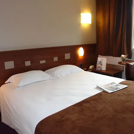 Brit Le Castel Hotel 3*